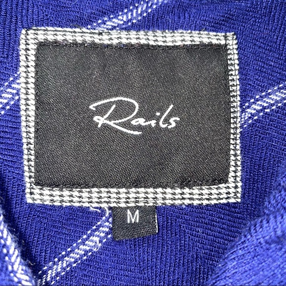 Rails Short Sleeve Button Down Top Size Medium - Picture 8 of 8